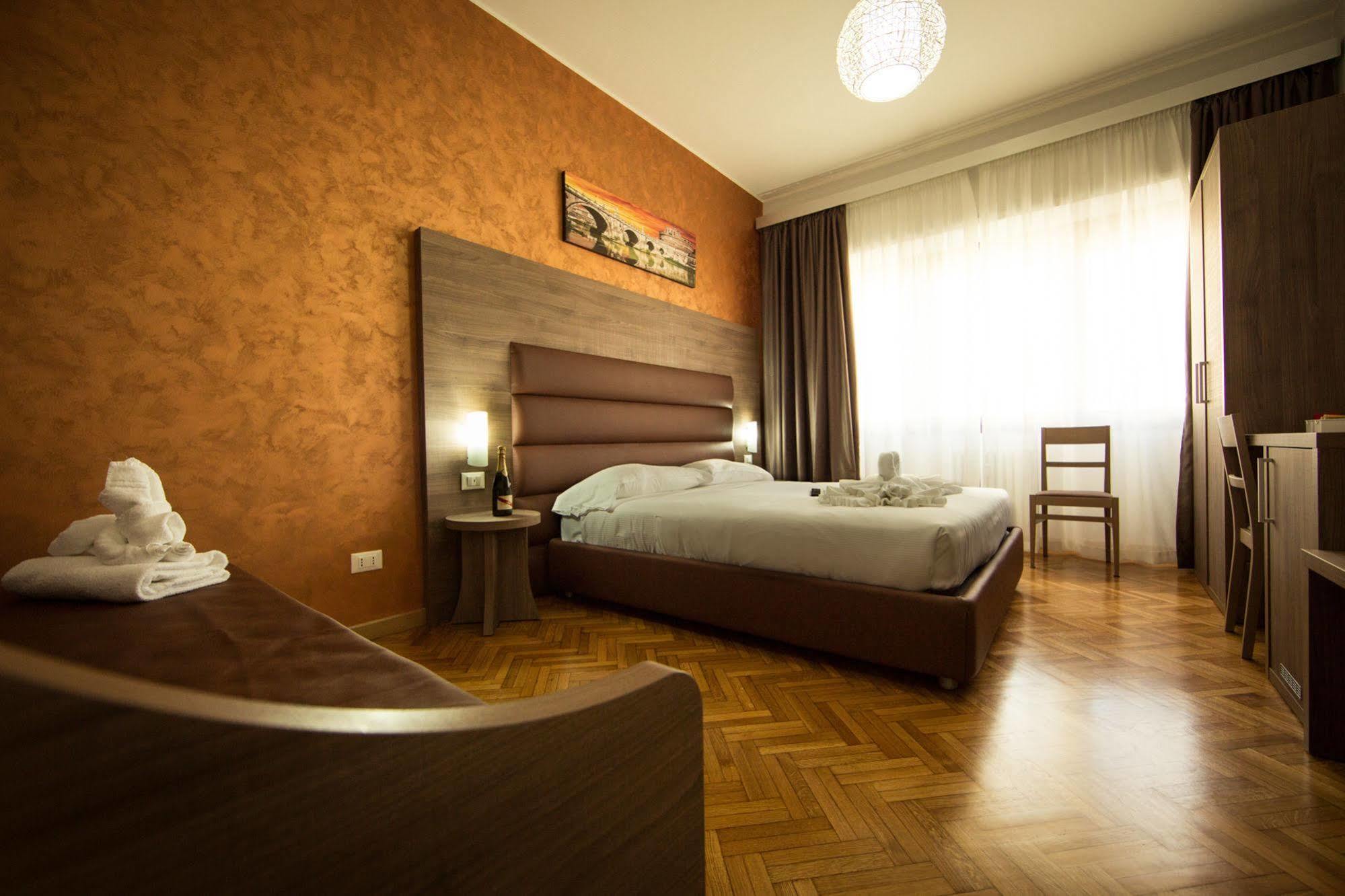 Heart Of Rome Rooms Εξωτερικό φωτογραφία