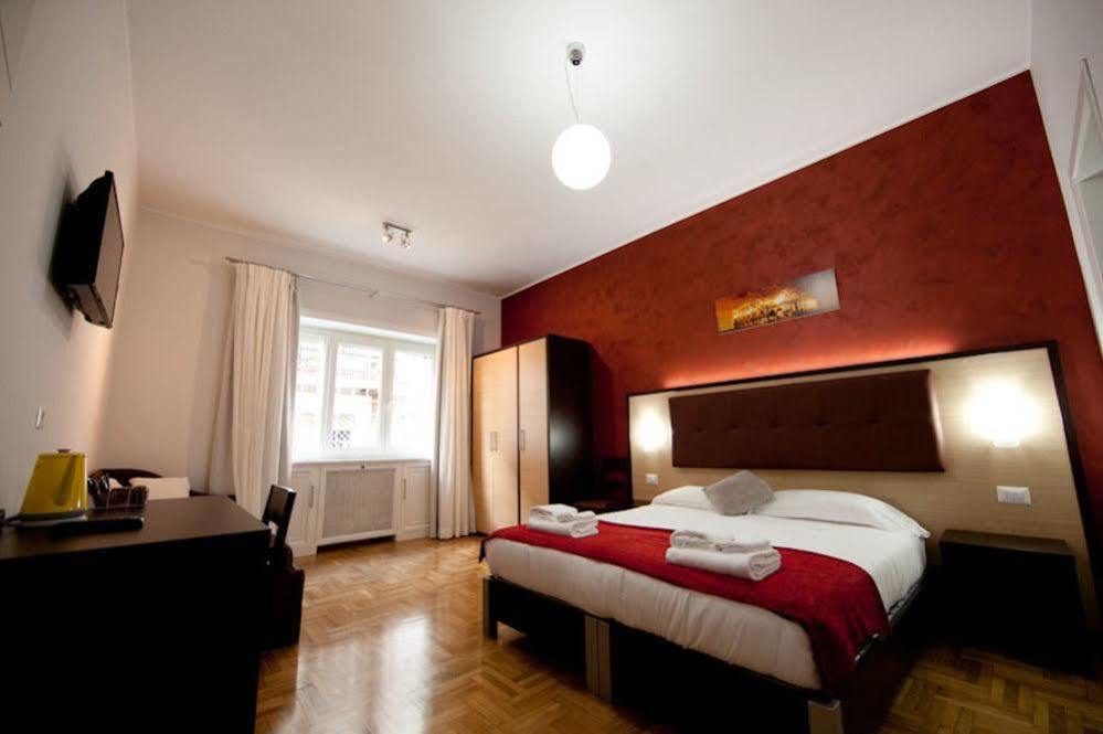 Heart Of Rome Rooms Εξωτερικό φωτογραφία