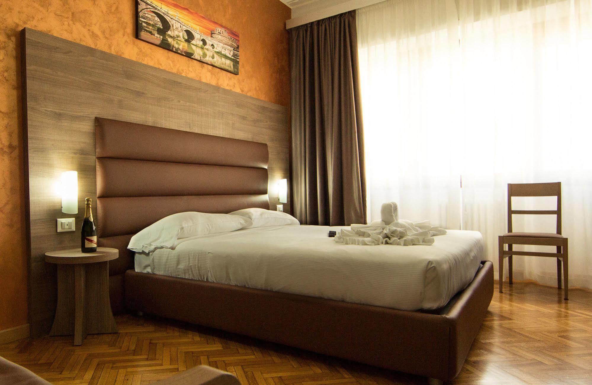 Heart Of Rome Rooms Εξωτερικό φωτογραφία